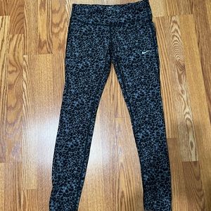 NIKE Cheetah Print Leggings